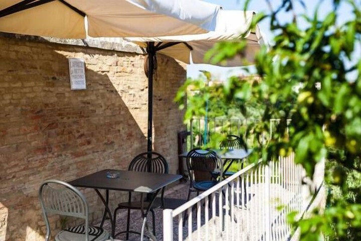 Terrace/Patio 23 of 25