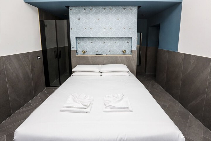 Room 42 of 87