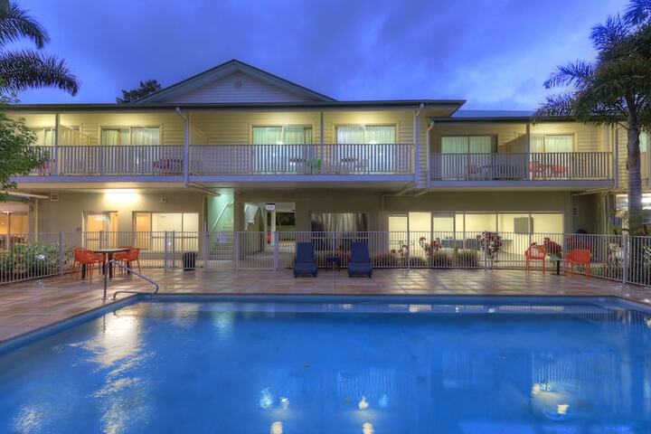 Pool 37 of 41