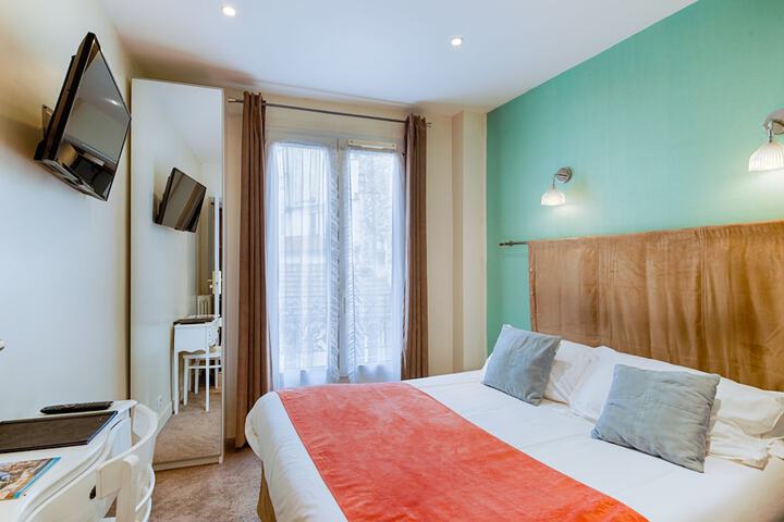 Room 10 of 47