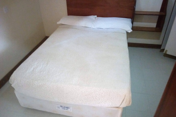 Room 4 of 26