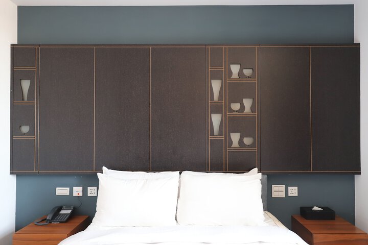 Room 3 of 129