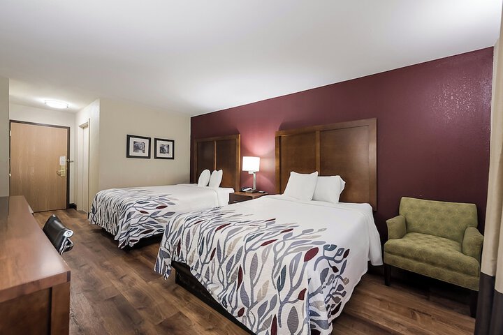 Deluxe 2 Queen Beds (2 of 5)
