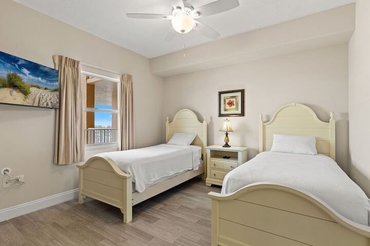 Room 4 of 36
