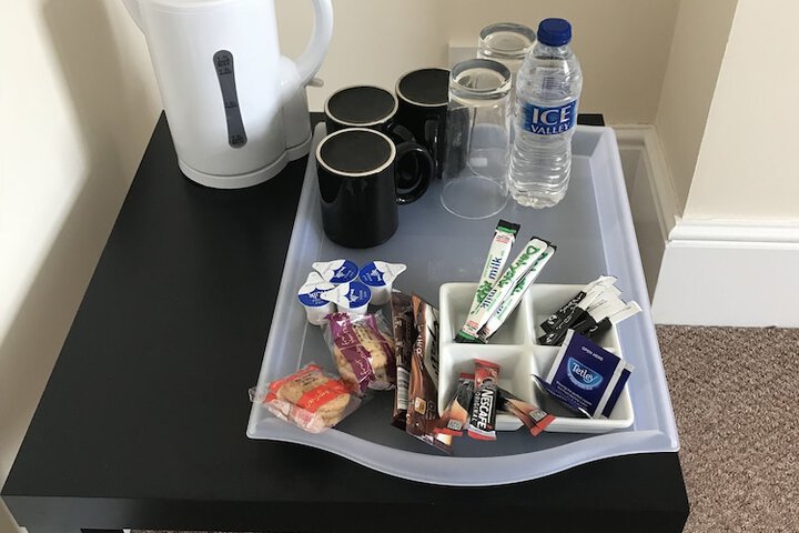 Room 9 of 37