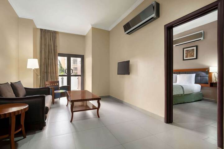 Room 30 of 90