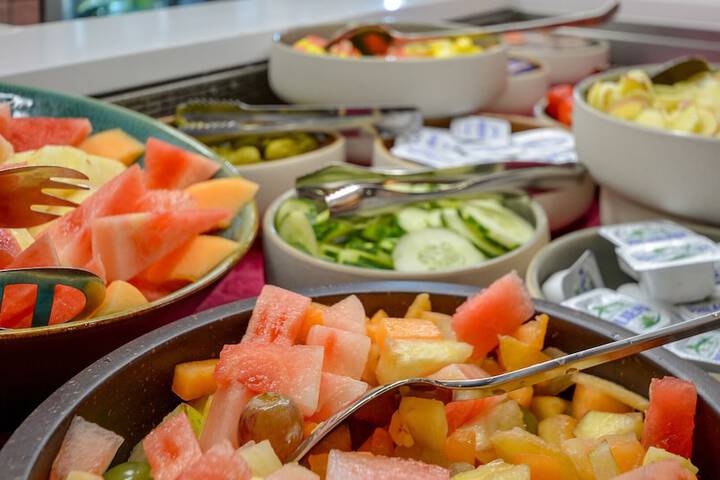 Breakfast/Coffee Service 104 of 134