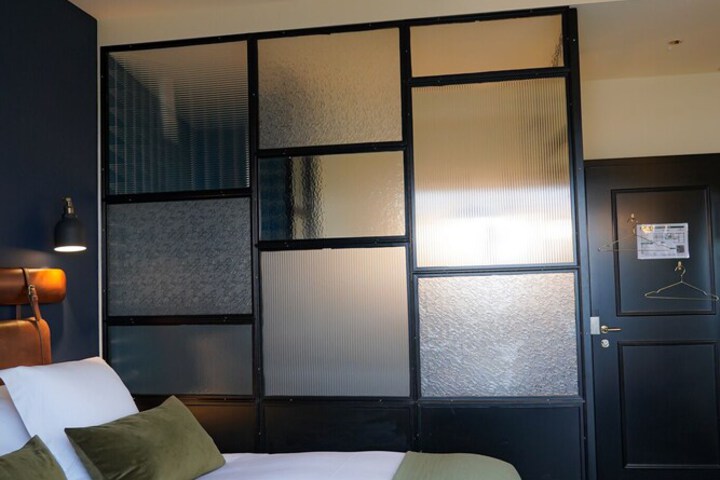 Room 13 of 29