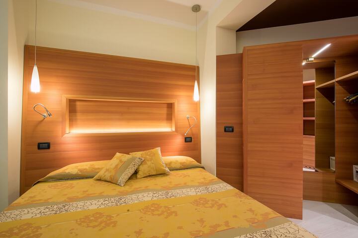 Room 16 of 44