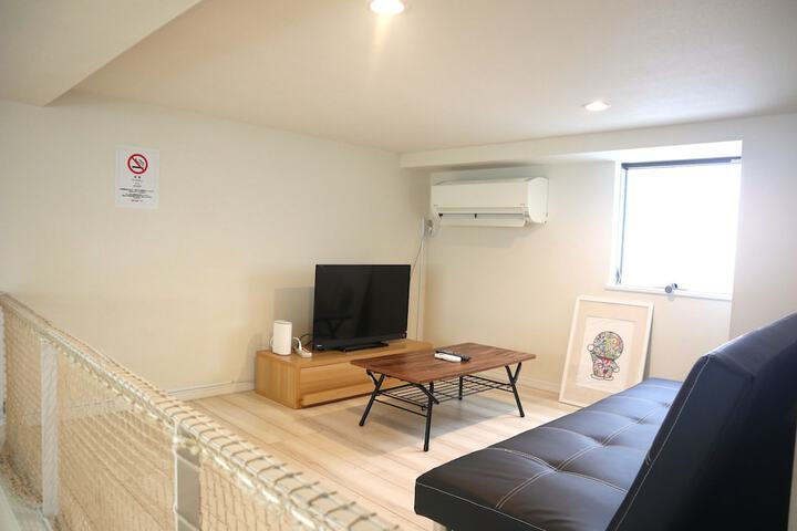 Room 68 of 143
