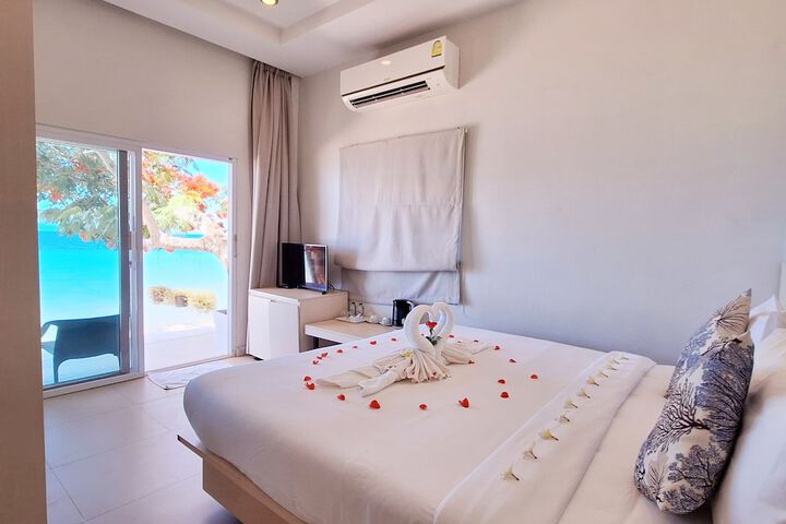 Room 3 of 175