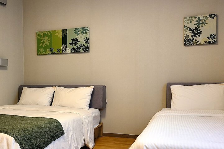 Room 30 of 68