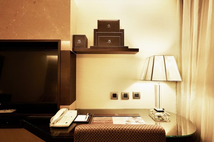 Room 25 of 52