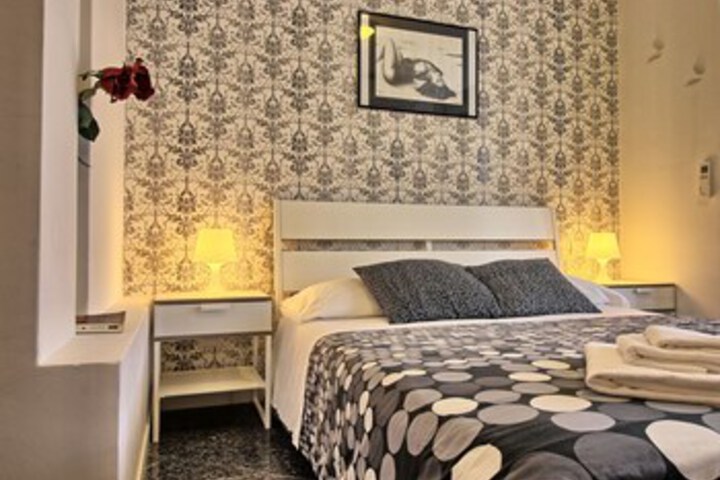 Room 28 of 40