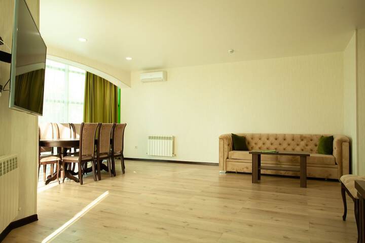Room 7 of 36