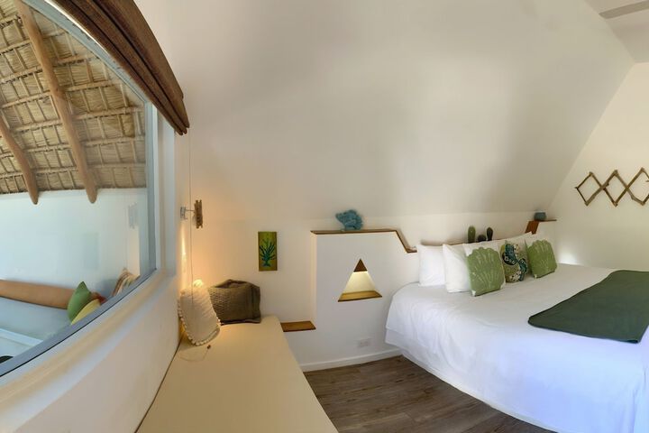 Room 8 of 97