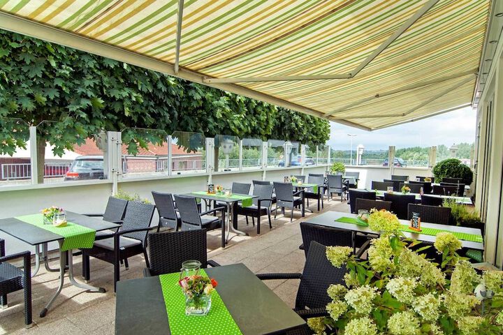 Terrace/Patio 46 of 48