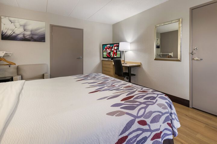 Standard | King Bed (1 of 18)