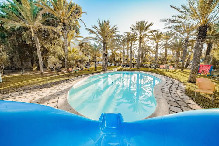 Pool 52 of 116