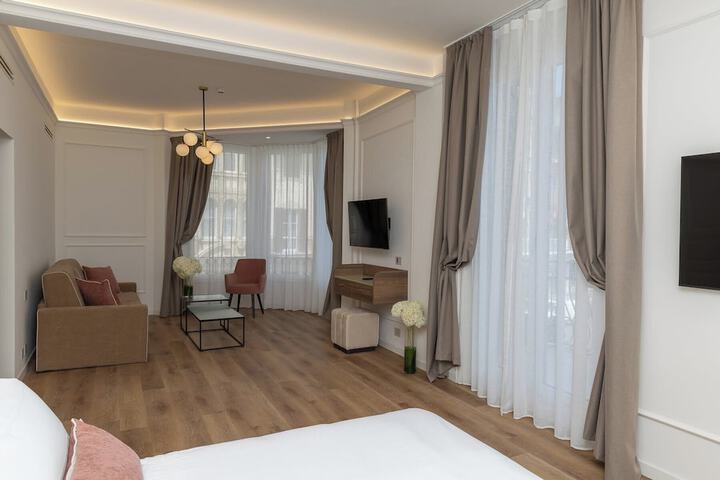 Room 32 of 118