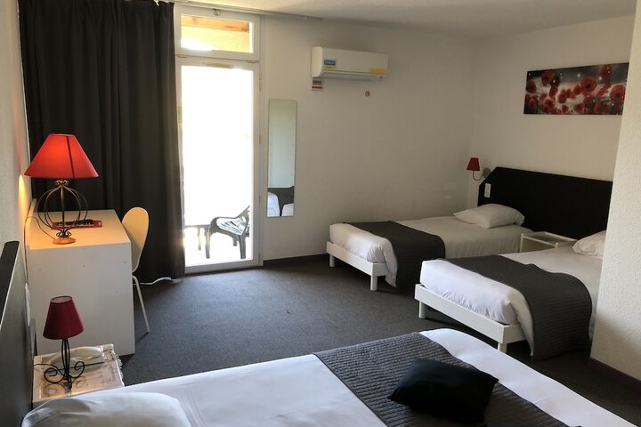 Room 7 of 49