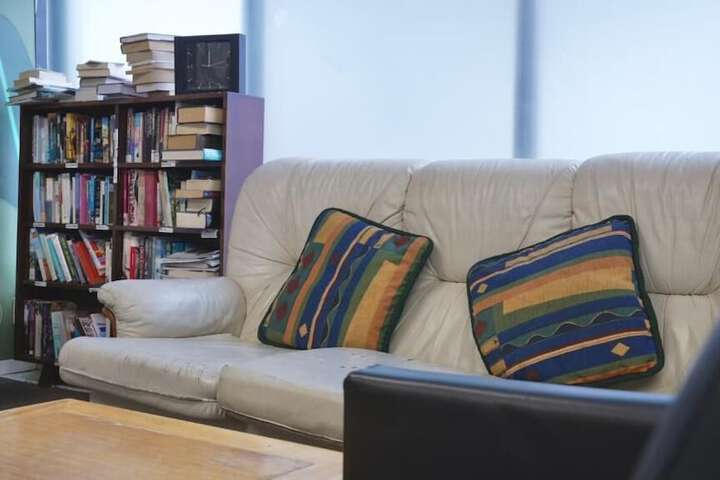 Lounge 18 of 23