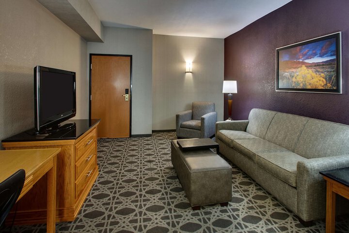 Room 22 of 77