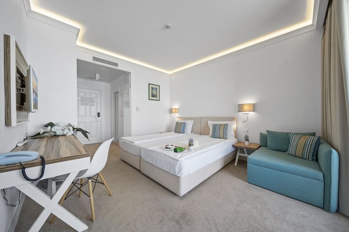 Room 10 of 50