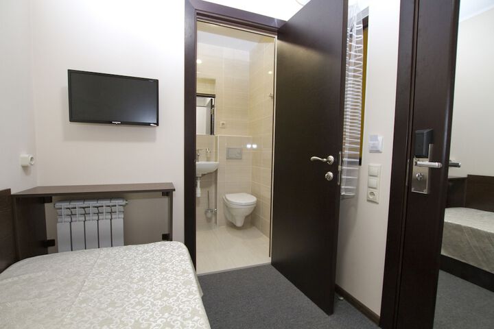 Room 25 of 51