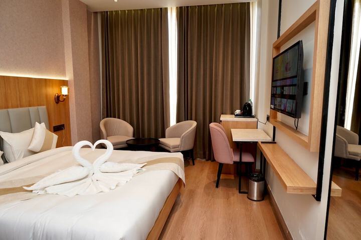 Room 13 of 31