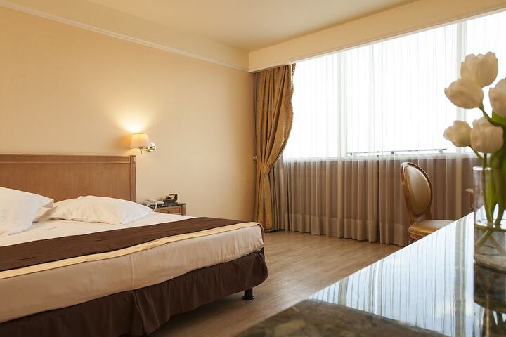 Room 21 of 87
