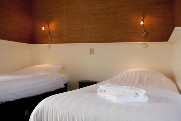 Room 6 of 26