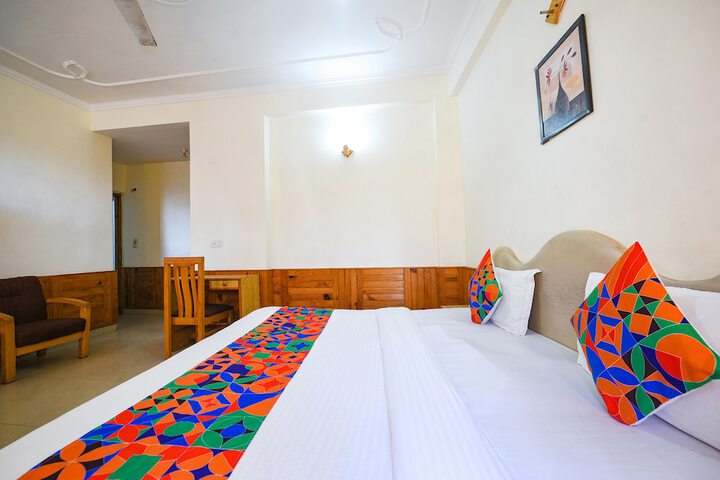 Room 20 of 28