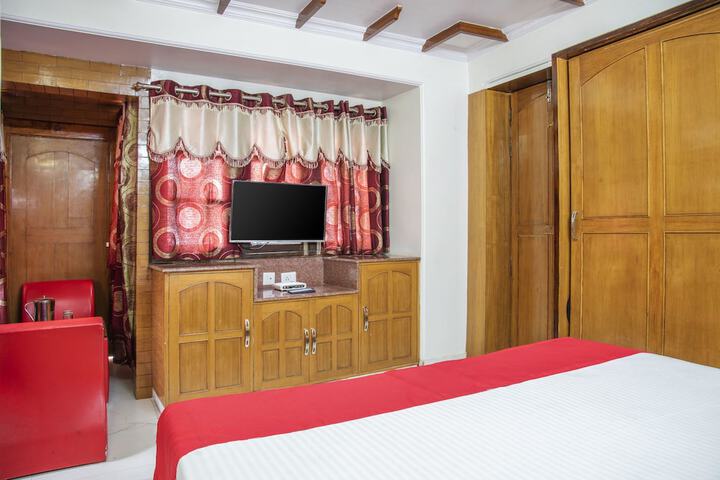 Room 13 of 17