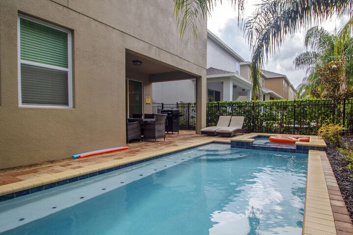 Pool 47 of 52