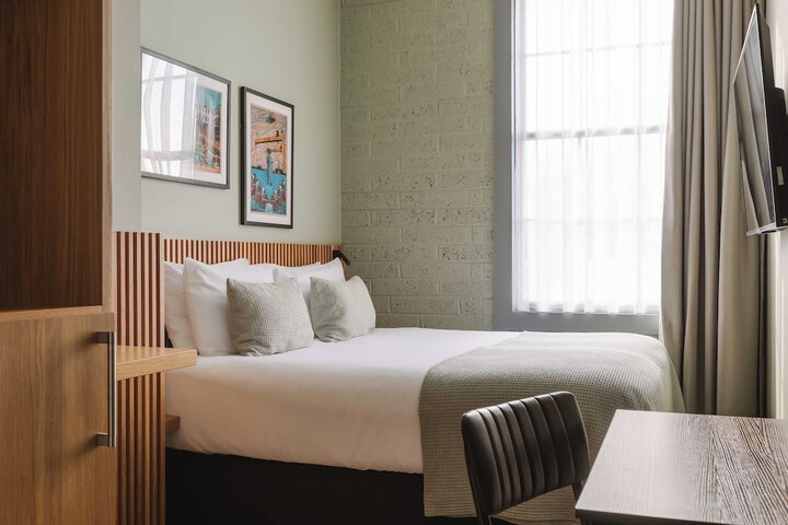 Room 20 of 54