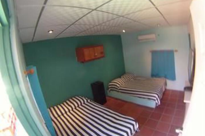 Room 13 of 30