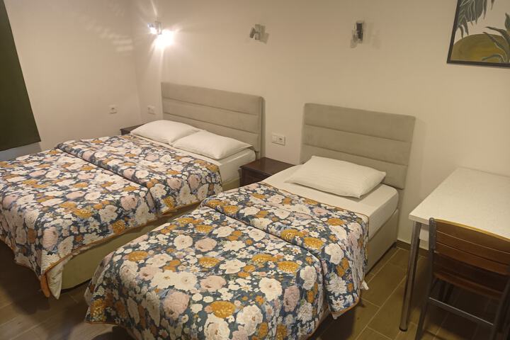 Room 15 of 125