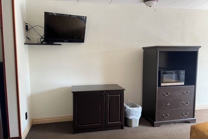 Room 37 of 180