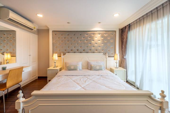 Room 6 of 73