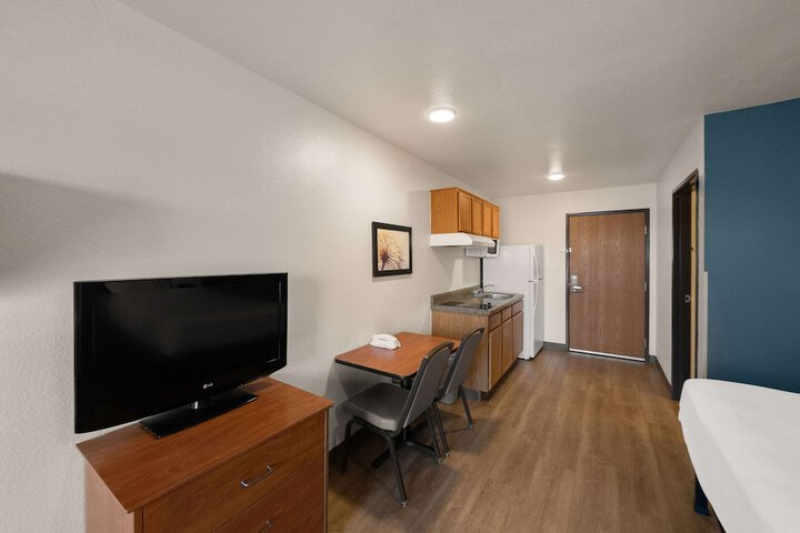Standard Room, King or Two Doubles (6 of 27)