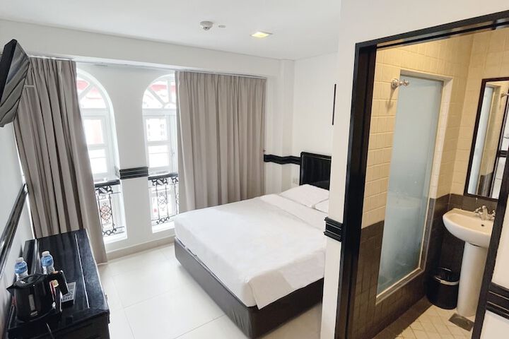 Room 22 of 47
