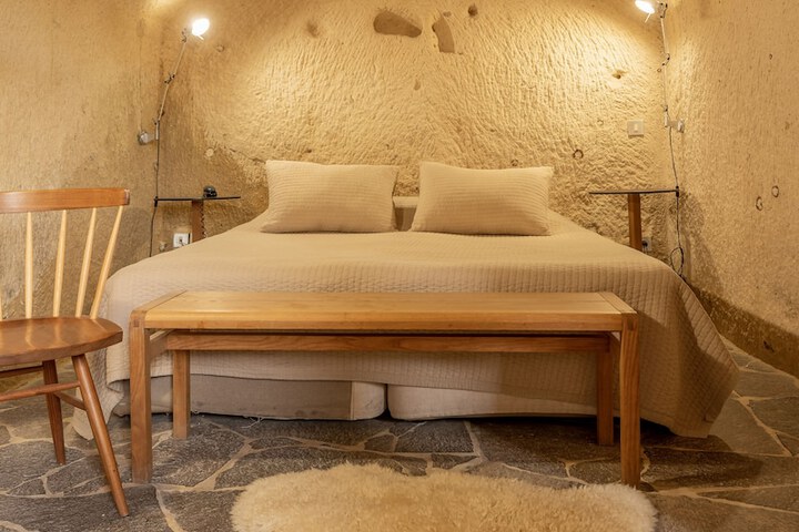 Room 4 of 54