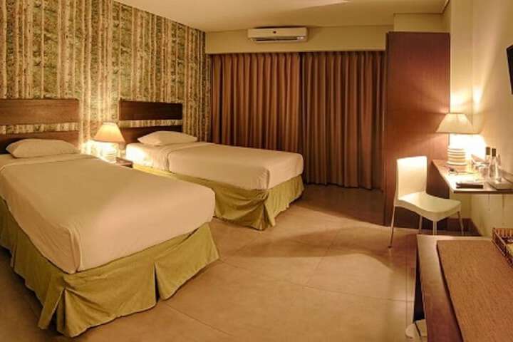 Room 5 of 28
