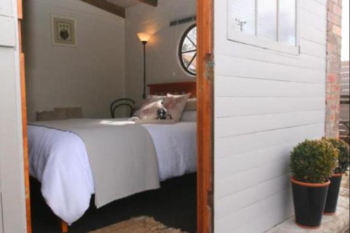 Room 5 of 5
