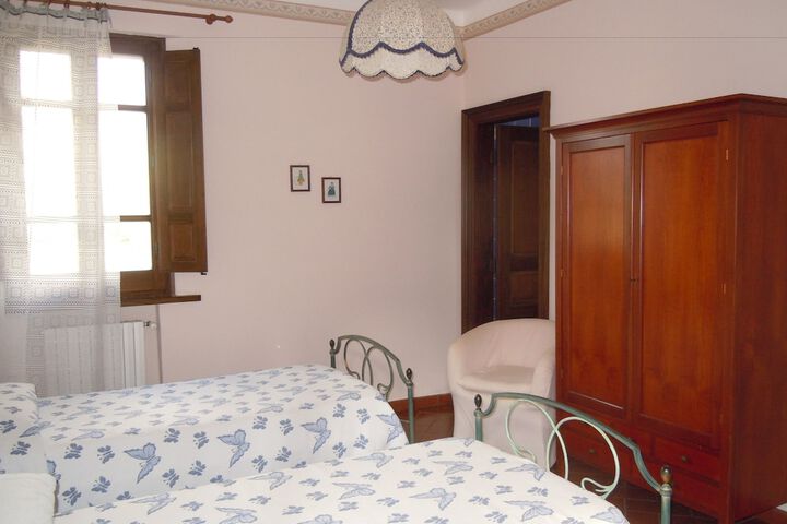 Room 14 of 49