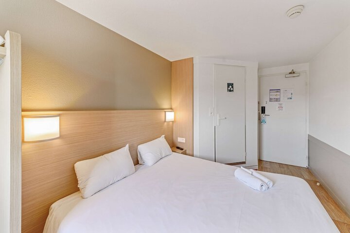 In-room business center