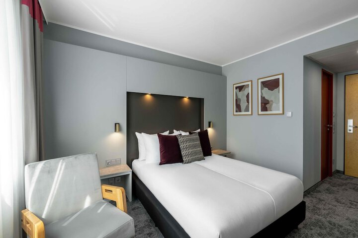 Room 21 of 134