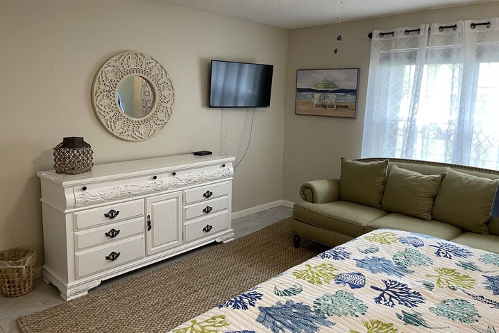 Room 3 of 24