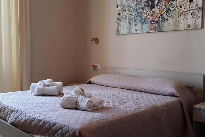 Room 20 of 48